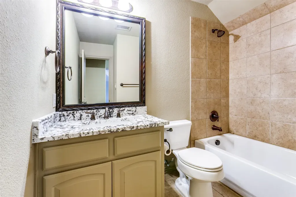 3606 Vineyard Way Farmers Branch TX 75234