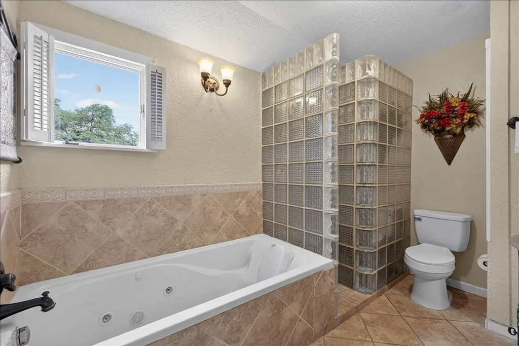 3505 White Settlement Road Fort Worth TX 76107