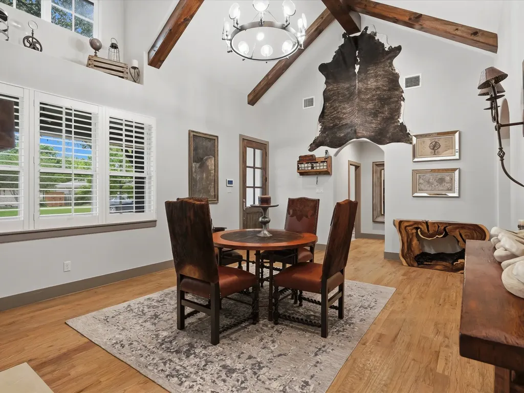 2965 Eric Lane Farmers Branch TX 75234