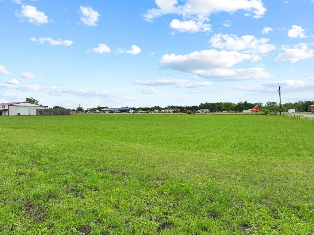 3301 S State Highway 121 Bonham TX 75418