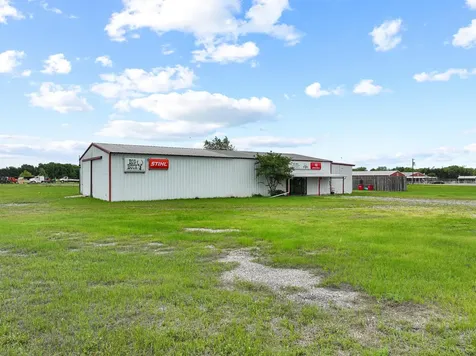 3301 S State Highway 121 Bonham TX 75418