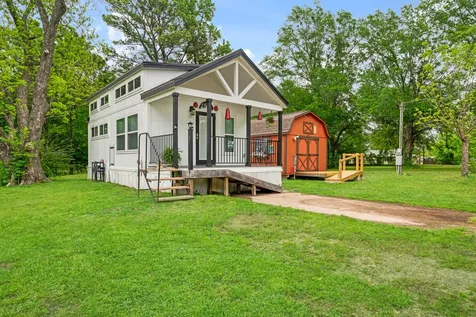 505 N Howison Street Bogata TX 75417