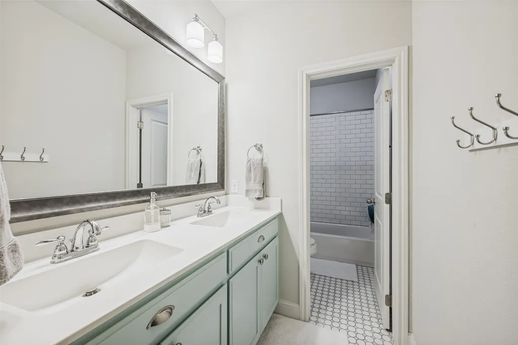 1701 Belle Place Fort Worth TX 76107