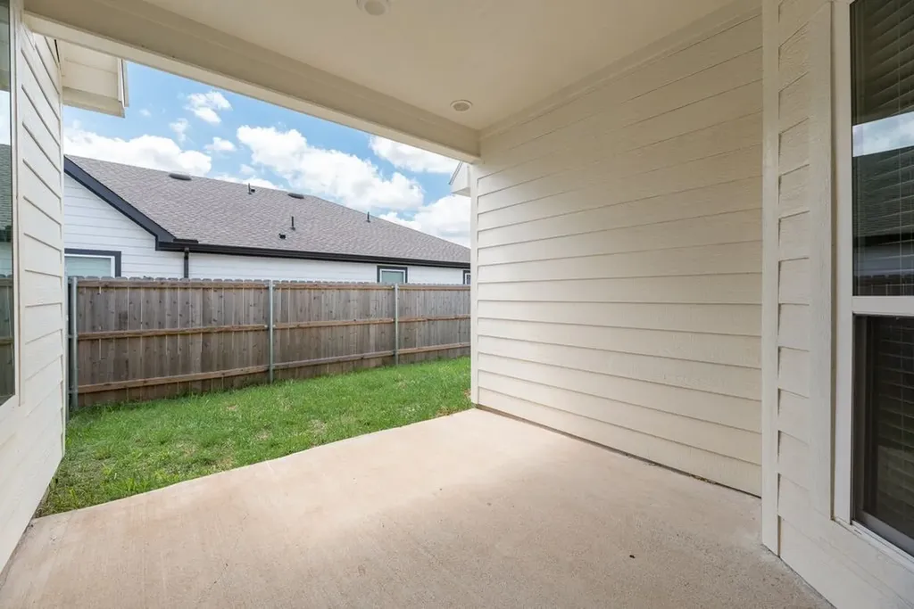 109 Vaughn Meadows Drive Tom Bean TX 75491