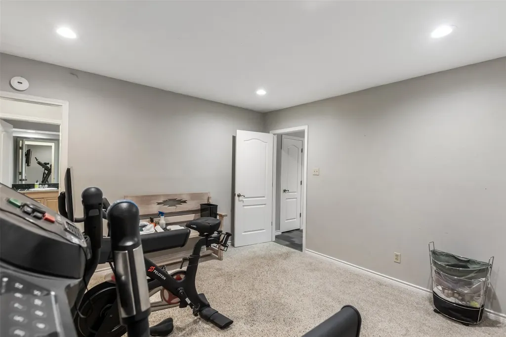 828 S Maurice Avenue Denison TX 75020