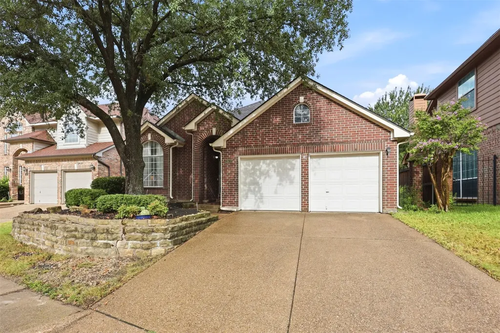 2638 Hidden Ridge Drive Arlington TX 76006
