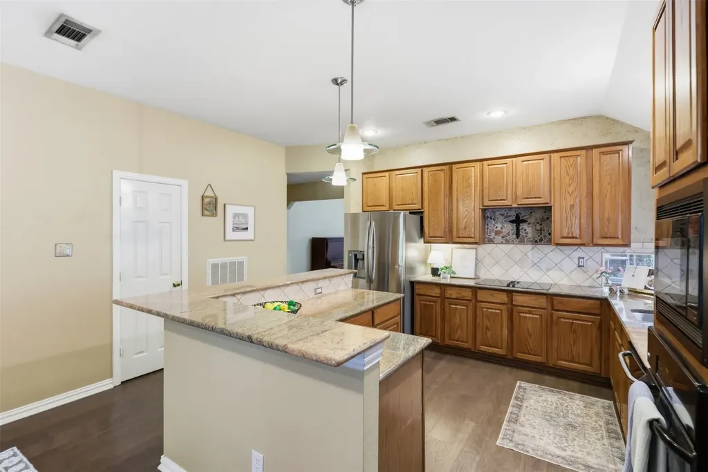 2638 Hidden Ridge Drive Arlington TX 76006