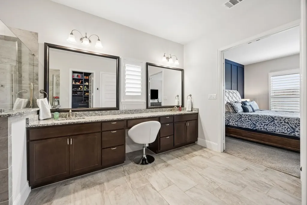 2700 Castlebridge The Colony TX 75056