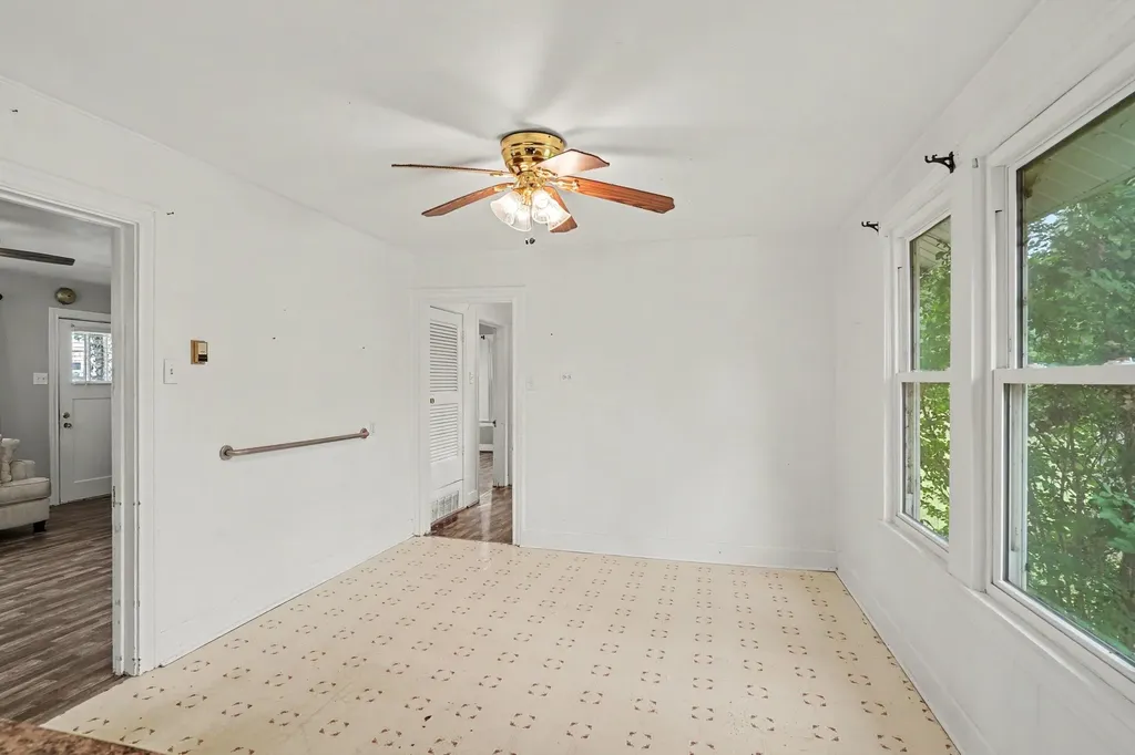 11015 State Highway 171 Covington TX 76636