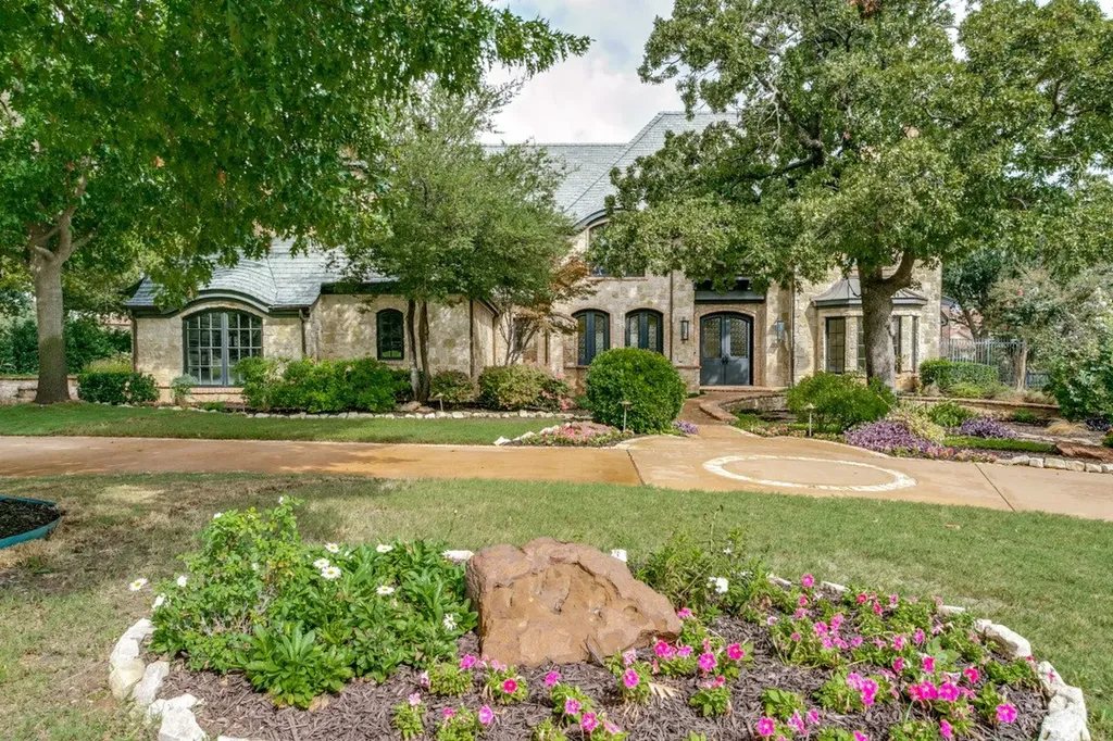 Westlake TX, 2000 White Wing Cove