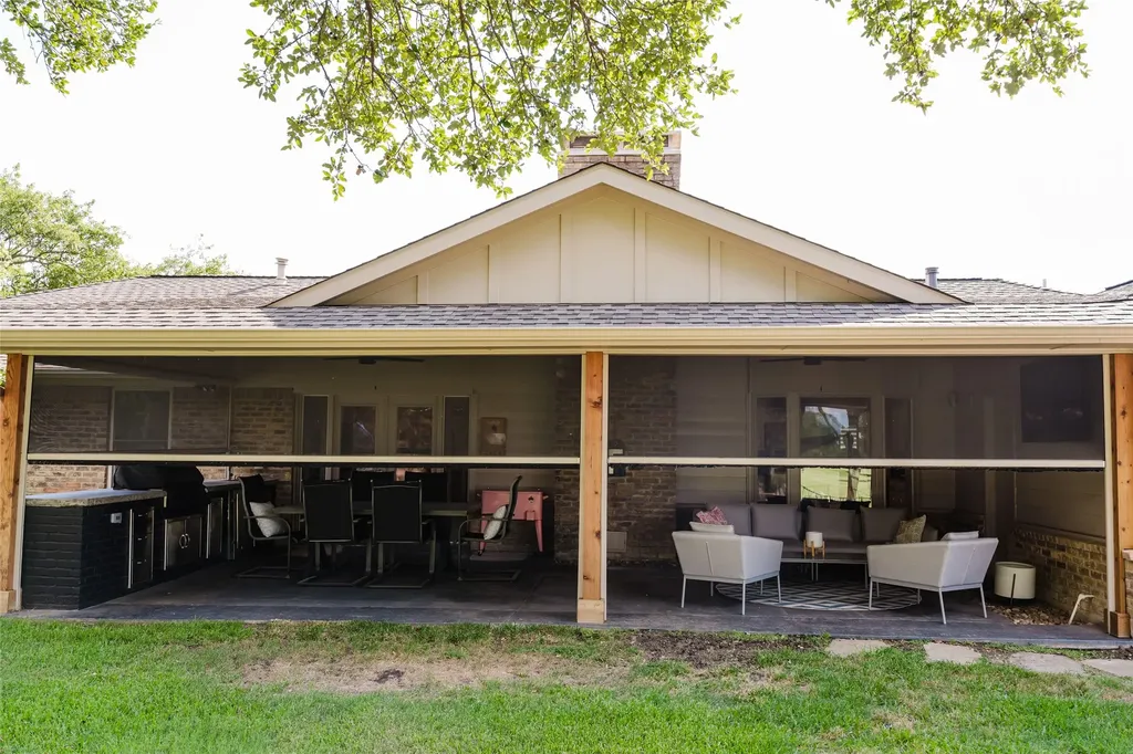 3257 Brookhaven Club Drive Farmers Branch TX 75234