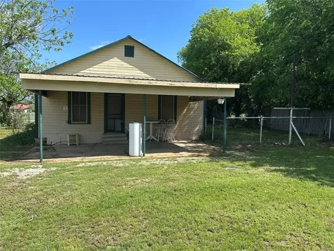 109 Harrison Avenue Newcastle TX 76372