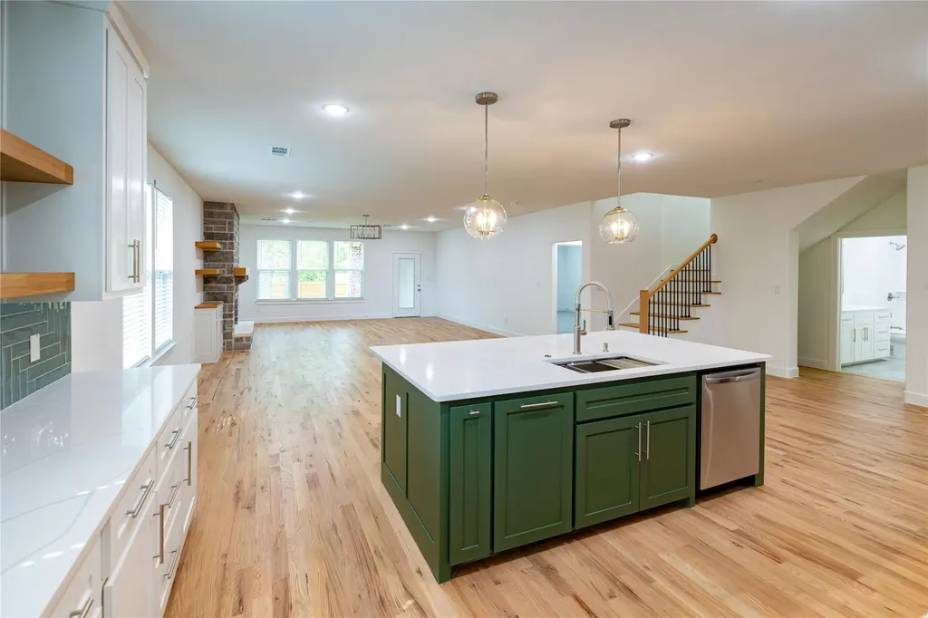 4519 Rosehill Road Garland TX 75043