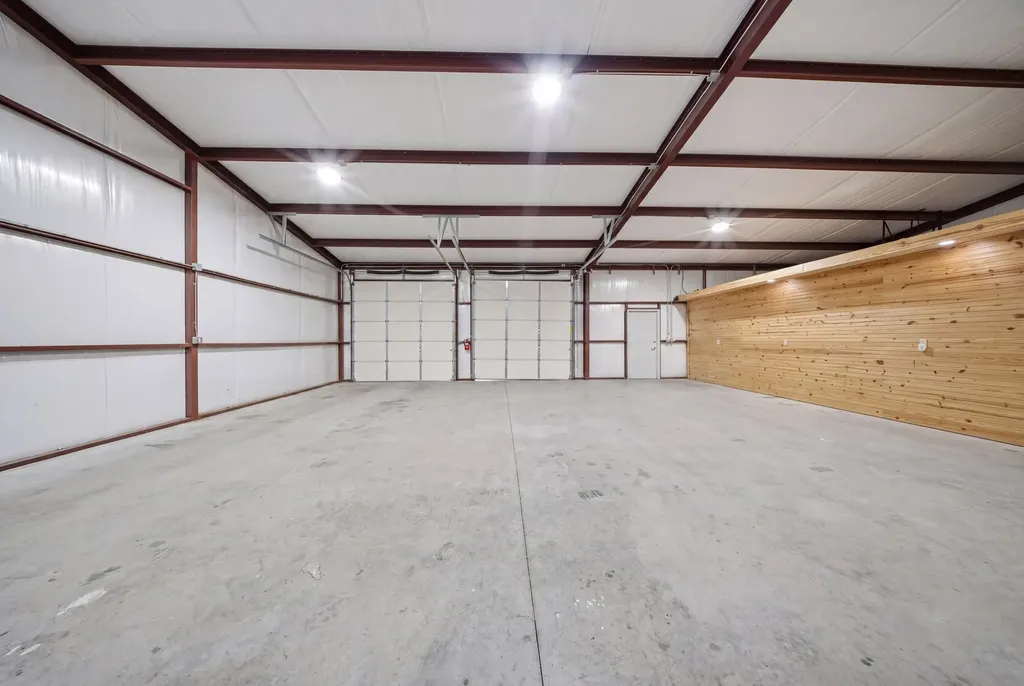 1632 County Road 4125 Iredell TX 76649