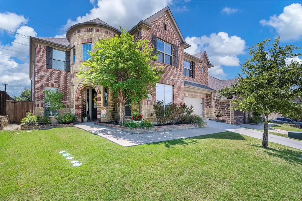 Roanoke TX, 928 Bentley Drive