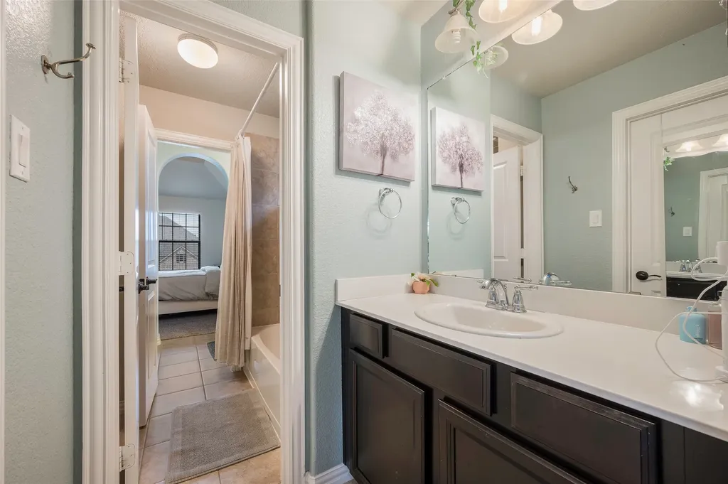 928 Bentley Drive Roanoke TX 76262