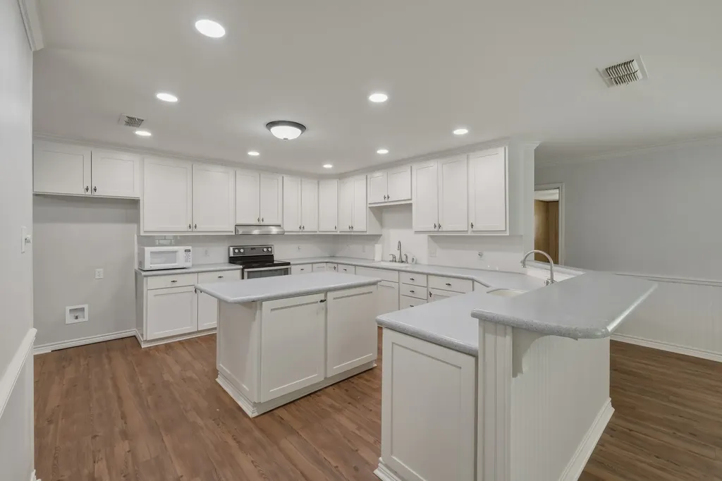 9465 Peninsula Drive Tyler TX 75707
