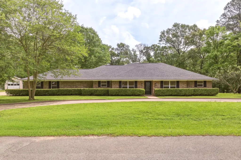 9465 Peninsula Drive Tyler TX 75707
