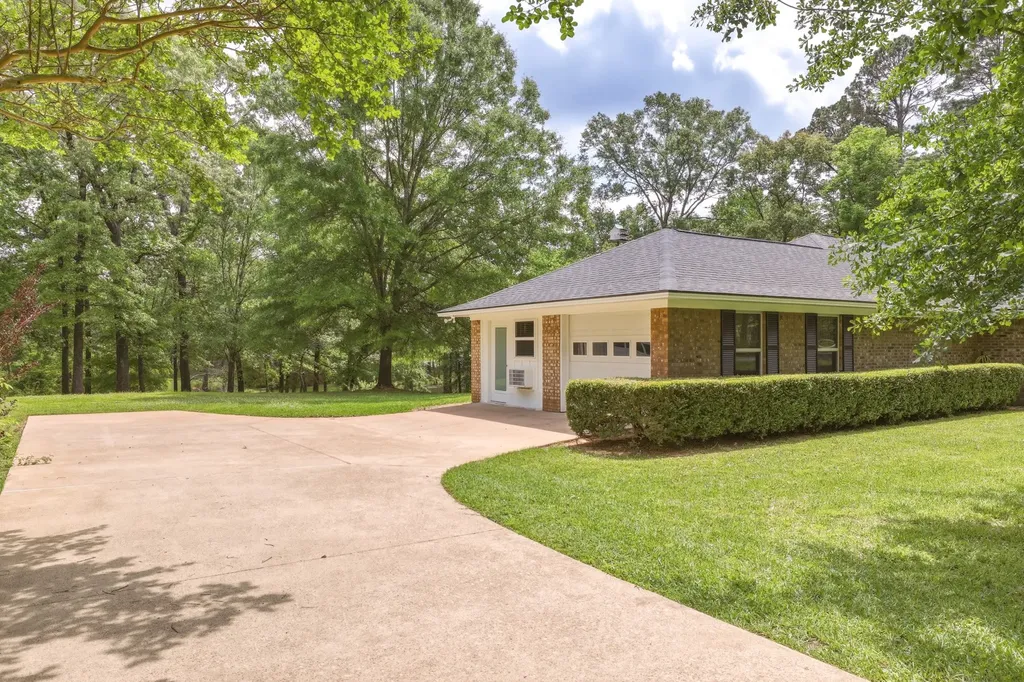 9465 Peninsula Drive Tyler TX 75707