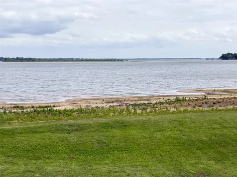 204 Causeway Cove Seven Points TX 75143