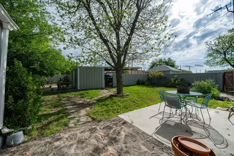 1004 N 7th Street Ballinger TX 76821