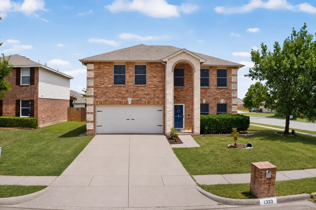 1333 Lauren Drive Burleson TX 76028
