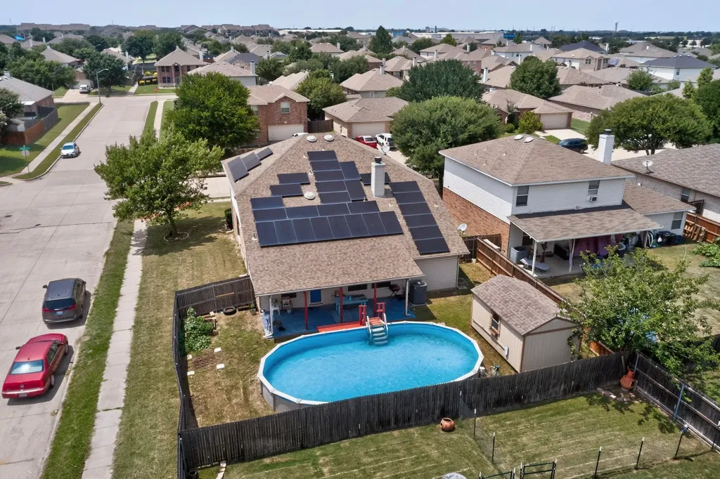 1333 Lauren Drive Burleson TX 76028