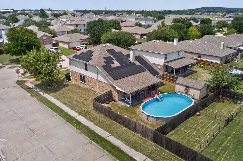 1333 Lauren Drive Burleson TX 76028