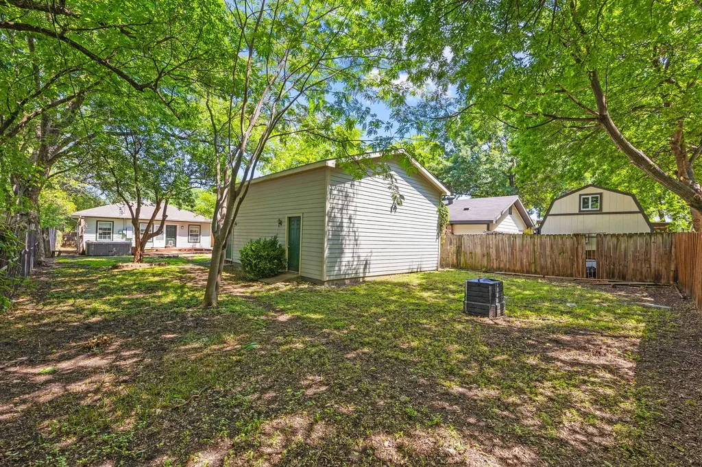 815 Turner Avenue Dallas TX 75208