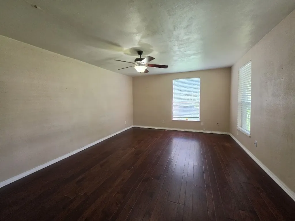 515 N Bosque Street Meridian TX 76665