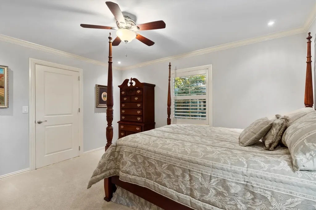 1432 Sylvan Avenue Dallas TX 75208