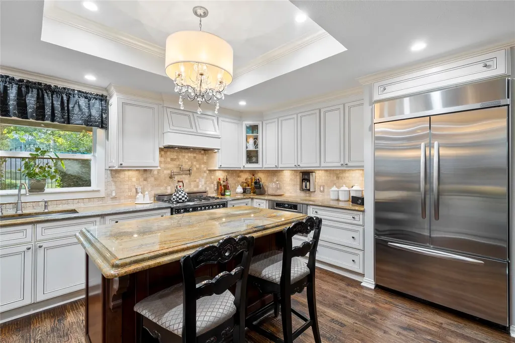 1432 Sylvan Avenue Dallas TX 75208