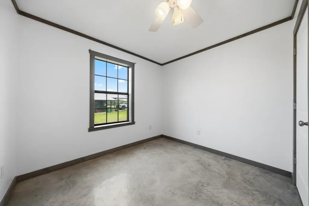 321 Avenue B Walnut Springs TX 76690