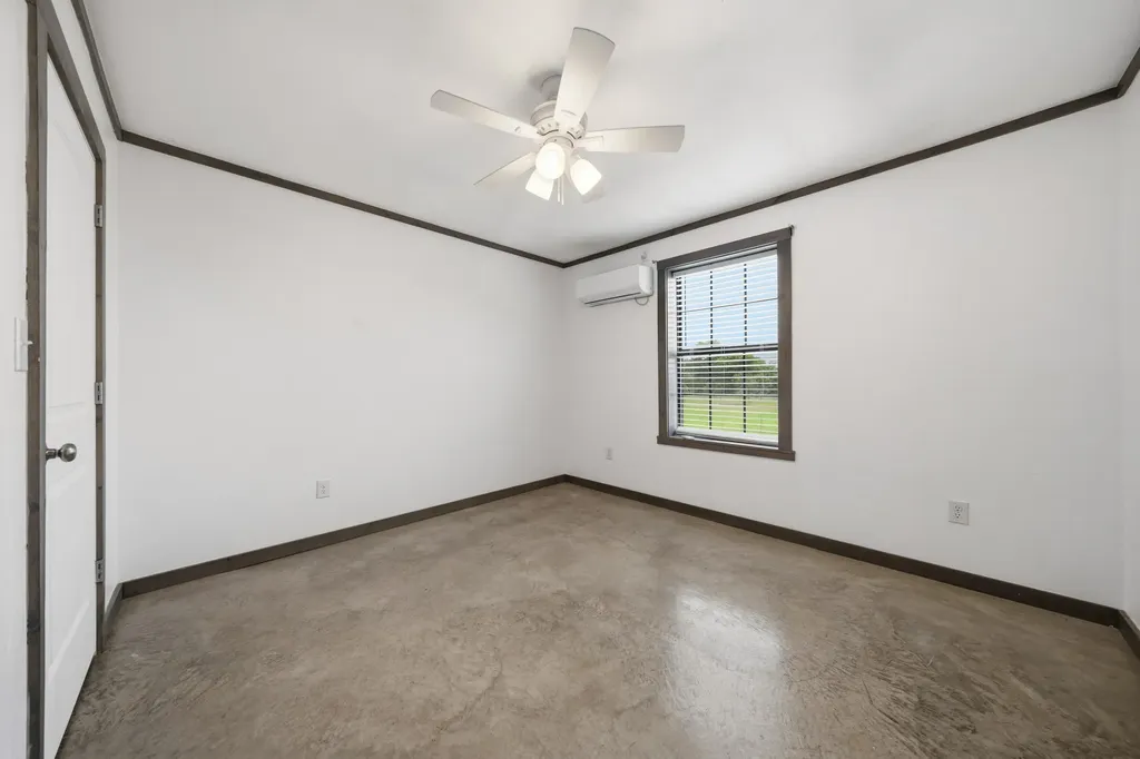 321 Avenue B Walnut Springs TX 76690