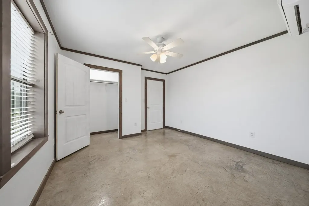 321 Avenue B Walnut Springs TX 76690