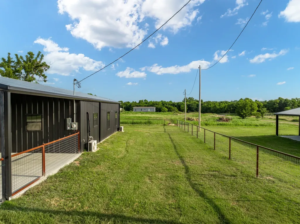 321 Avenue B Walnut Springs TX 76690