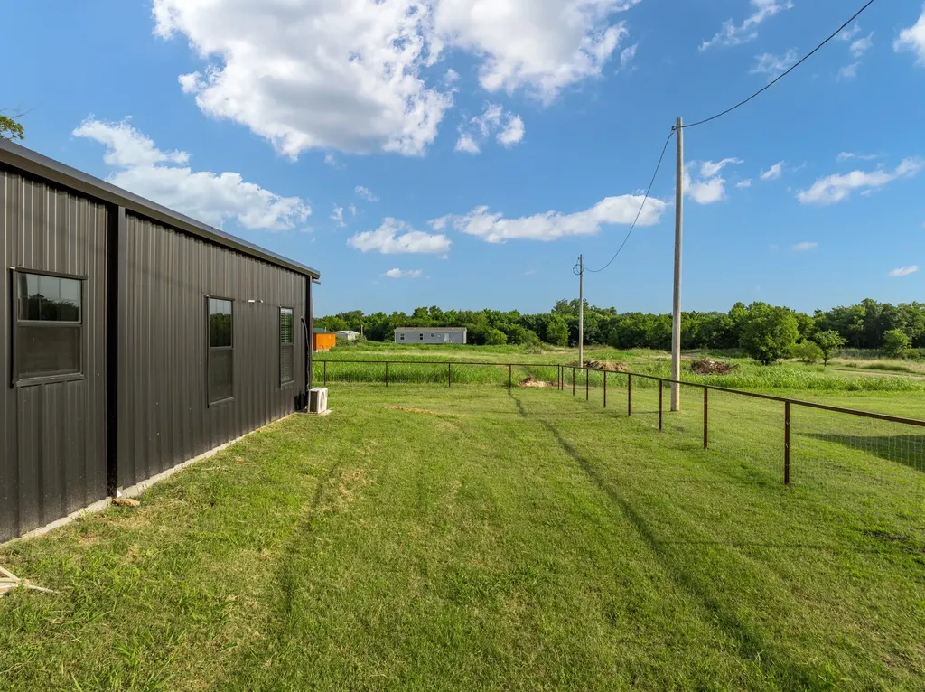 321 Avenue B Walnut Springs TX 76690