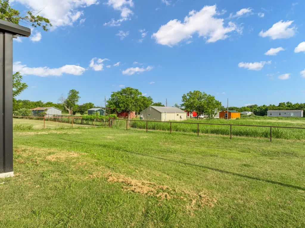 321 Avenue B Walnut Springs TX 76690