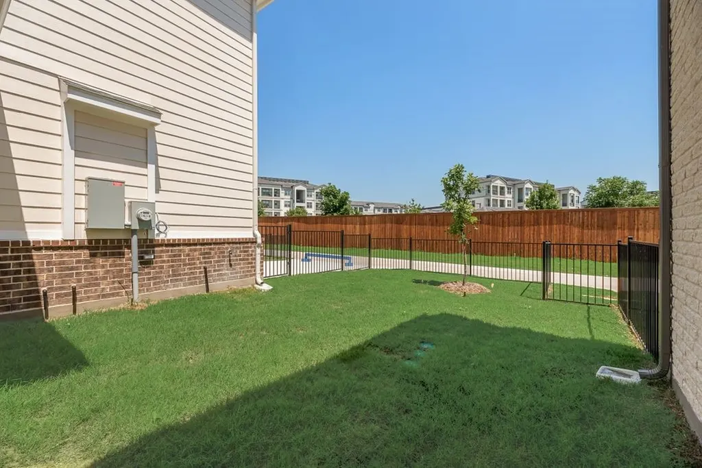 1822 Waterwalk Drive Rowlett TX 75088