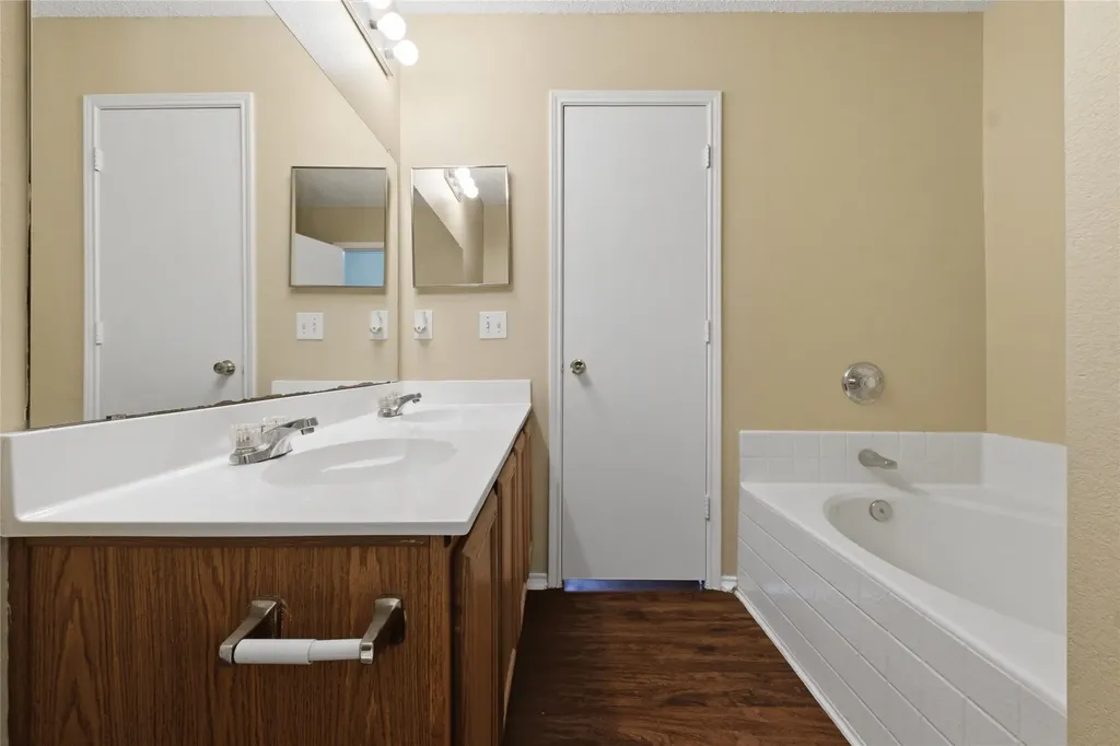 652 Lowe Drive Cedar Hill TX 75104