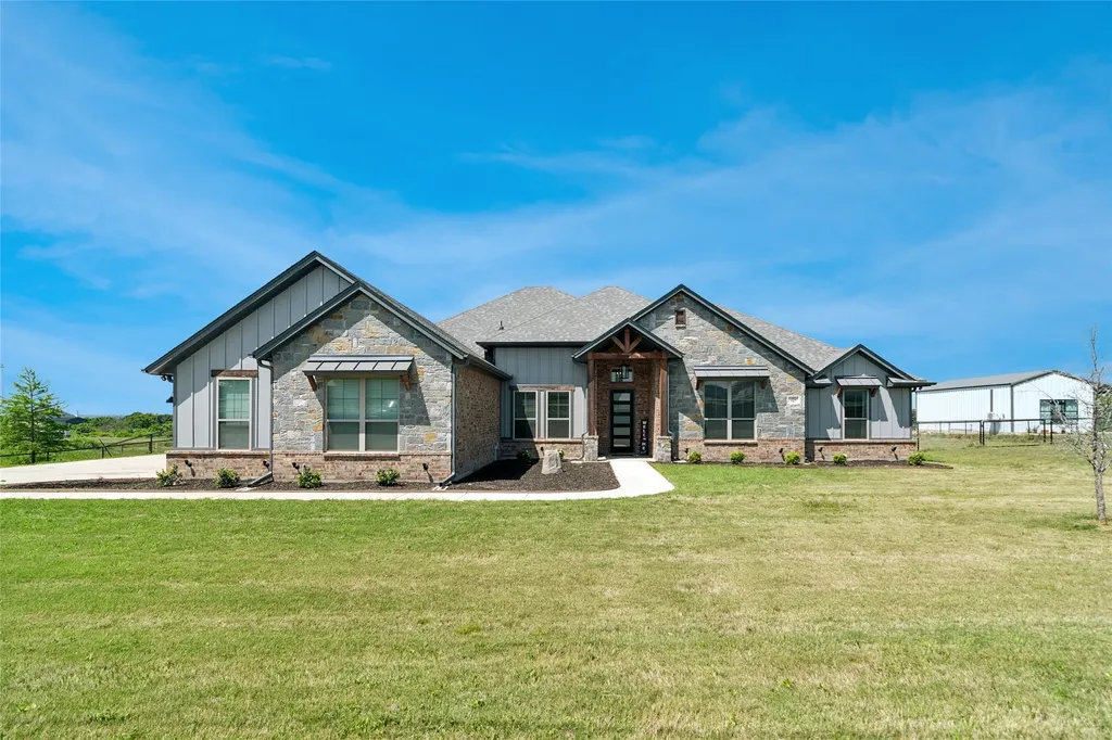 587 Old Agnes Road Weatherford TX 76088