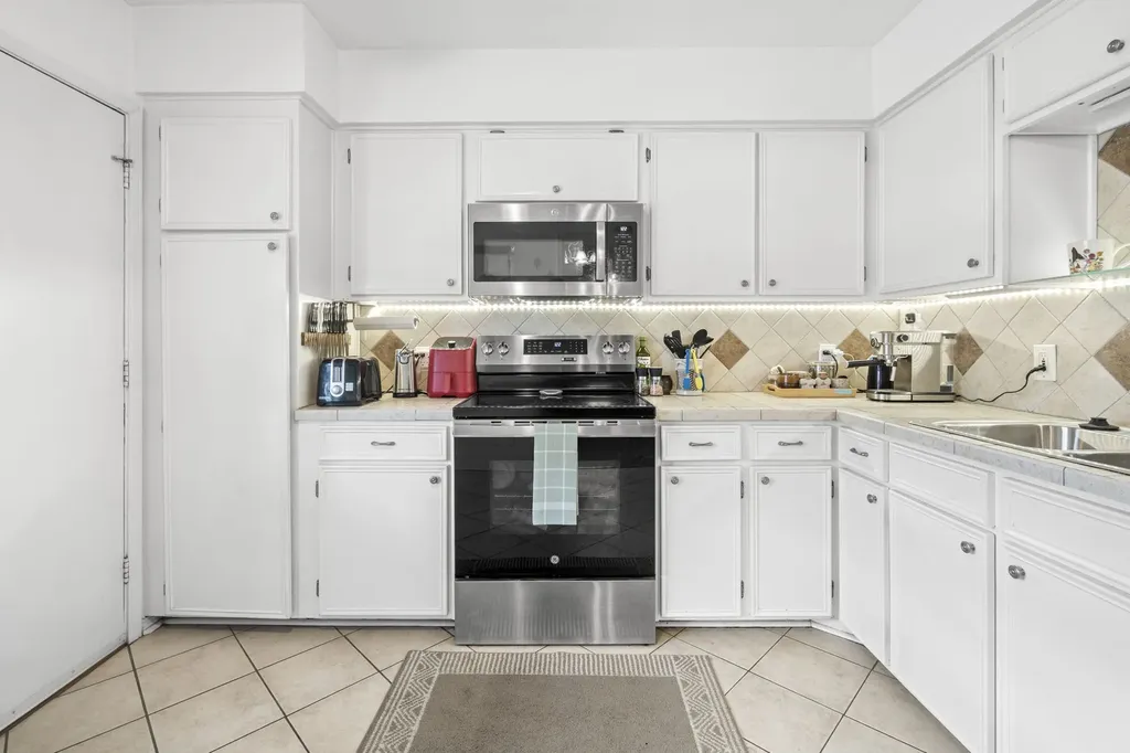 10548 Stone Canyon Road Dallas TX 75230