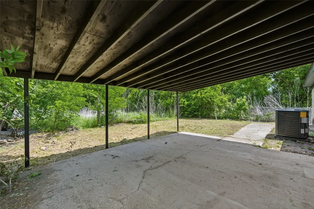 316 N Elm Street Mart TX 76664