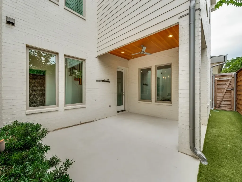 3724 W Beverly Drive Dallas TX 75209