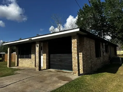 122 Rosa Street Edna TX 77957
