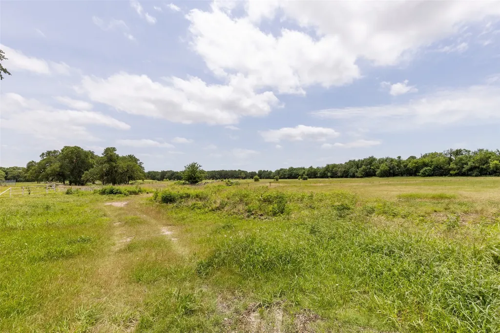 836 S Debbie Lane Pilot Point TX 76258