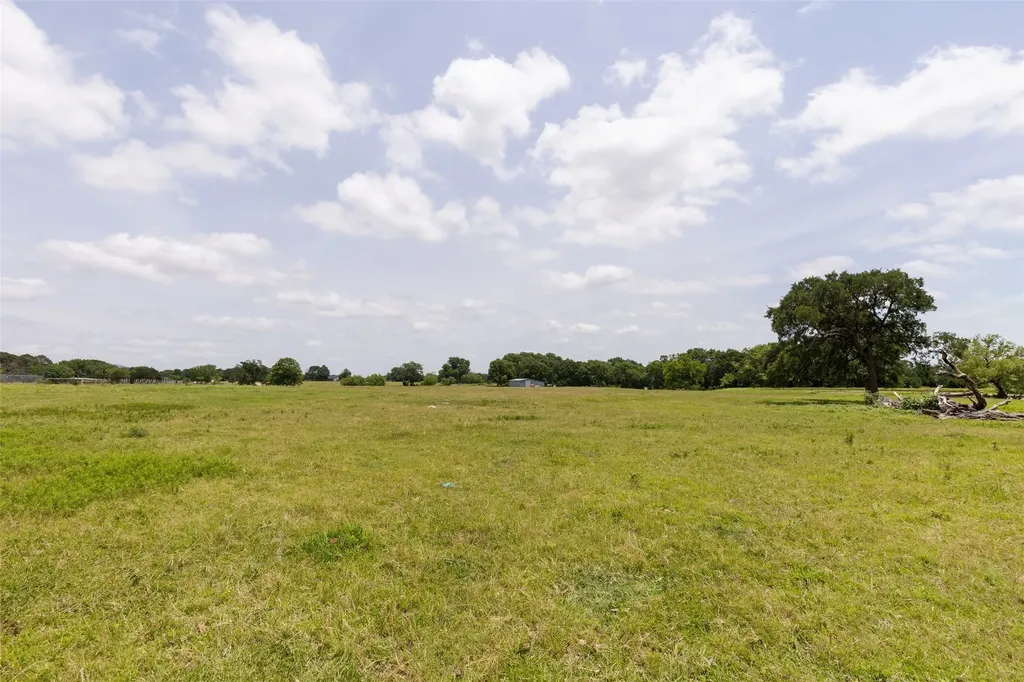836 S Debbie Lane Pilot Point TX 76258