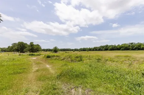 836 S Debbie Lane Pilot Point TX 76258