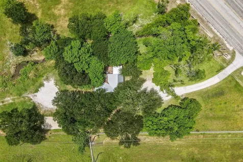 836 S Debbie Lane Pilot Point TX 76258