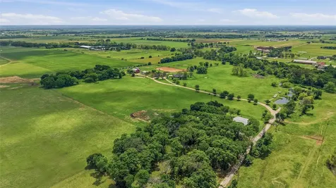 836 S Debbie Lane Pilot Point TX 76258